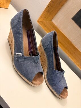 TOMS Blue Chambray Peep-Toe Wedge Espadrilles